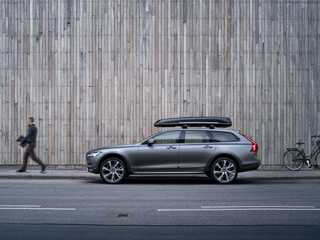 Nuevo Volvo V90 cross country con cofre 660