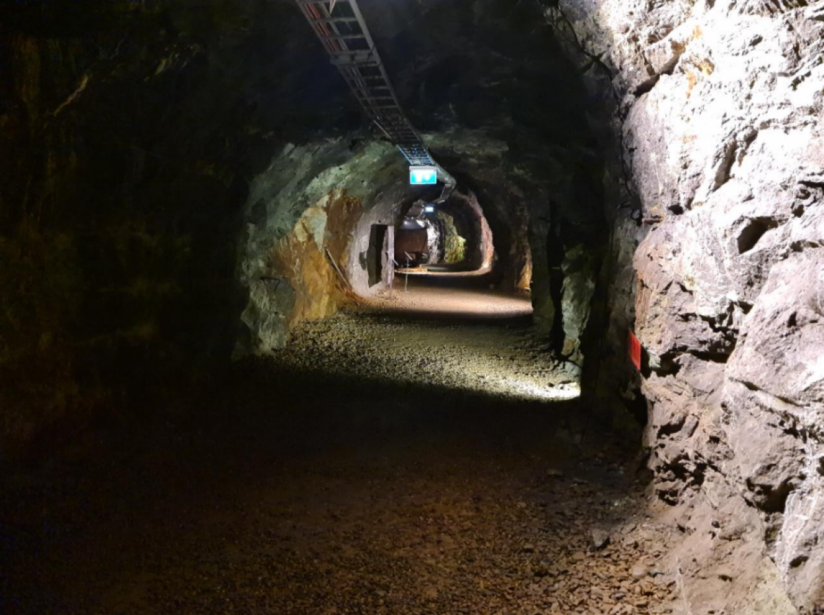 Eurobattery Minerals AB destaca la importancia de la minería - "Eres más mina de lo que crees"